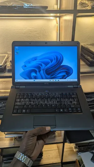 Laptop Dell 4GB AMD SSD 128GB