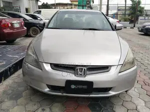 Honda Accord 2004 Silver