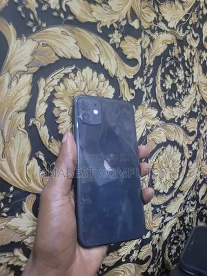 Apple iPhone 11 64 GB Gray
