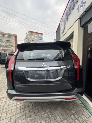New Mitsubishi Montero Sport 2023 Gray