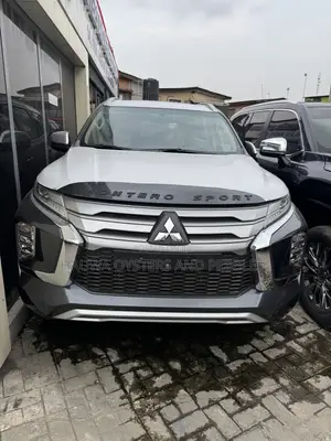 New Mitsubishi Montero Sport 2023 Gray