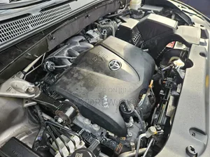 Toyota Highlander XLE 4x4 V6 (3.5L 6cyl 8A) 2017 Gray