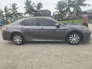 Toyota Camry 2018 Gray