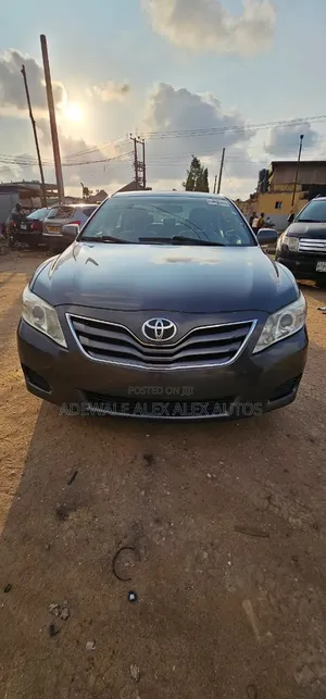 Toyota Camry 2010 Gray