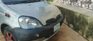Toyota Yaris 2003 Gray