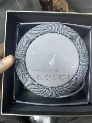 Goobay USB-C Premium Dock With Speaker and Wireless Fast Charger