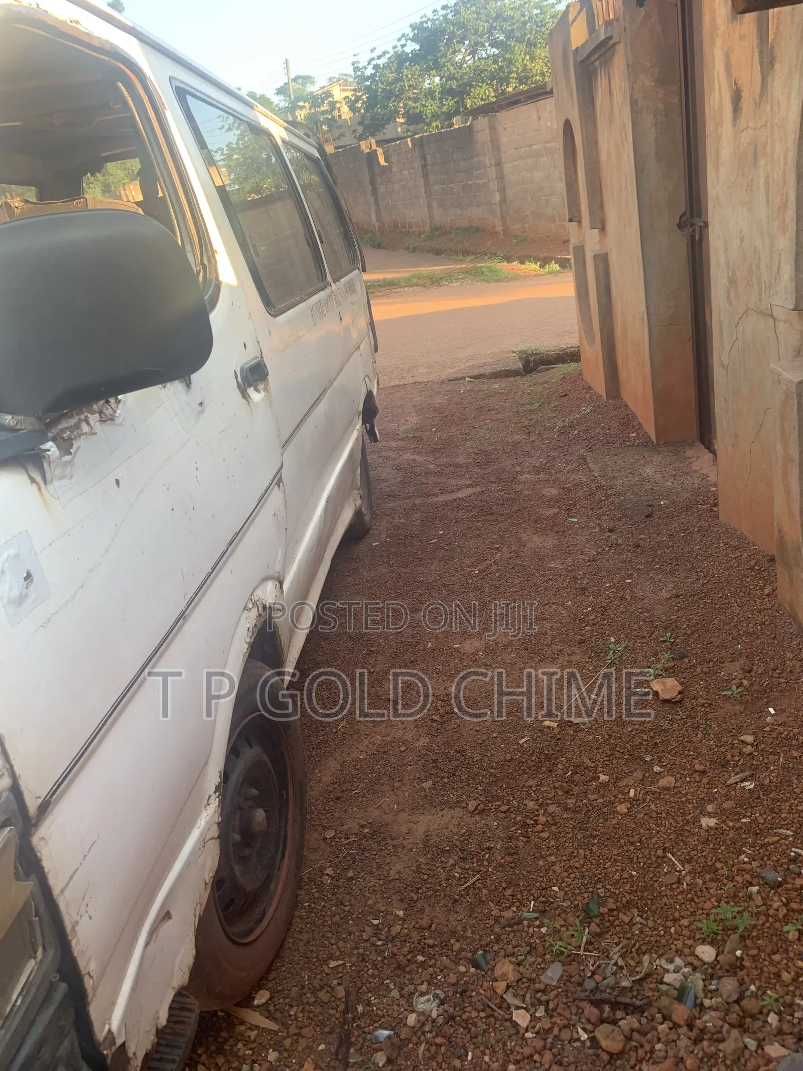 Toyota HiAce 1998 White