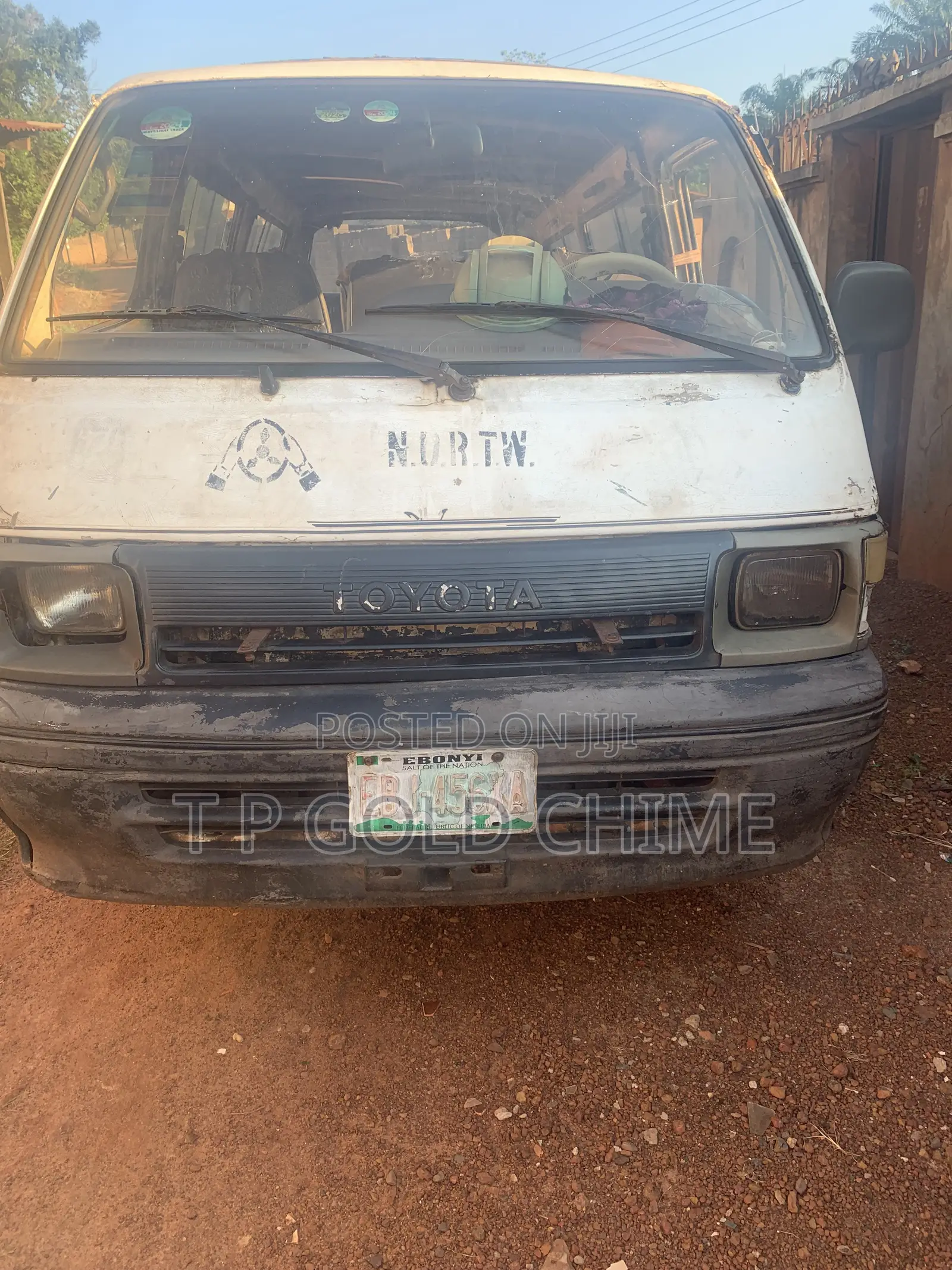 Toyota HiAce 1998 White