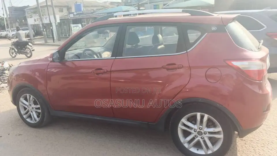Changan CS35 SUV 2016 Red