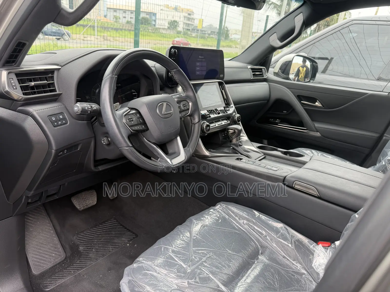 Lexus LX 600 2024 Gold