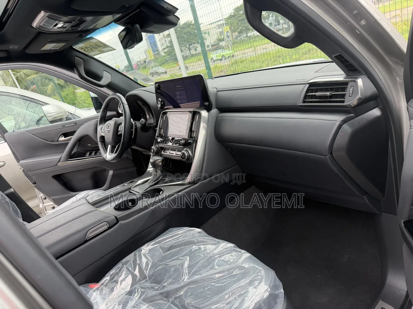 Lexus LX 600 2024 Gold