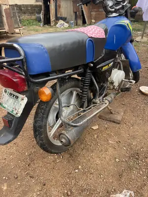 TVS HLX Plus ES 2024 Blue