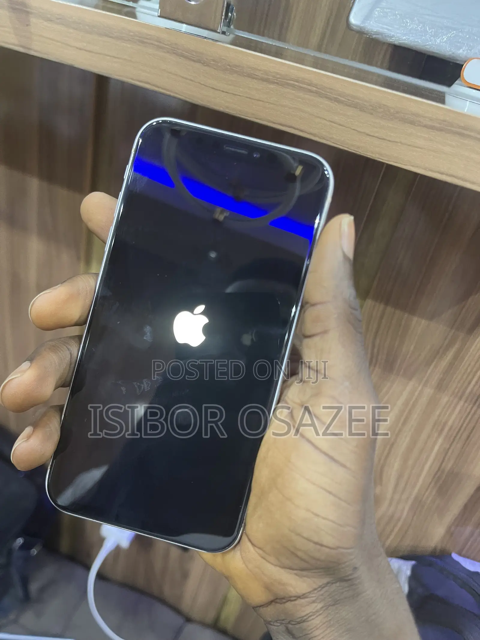 Apple iPhone XR 64 GB White