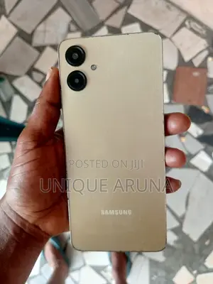 Samsung Galaxy A06 128 GB Gold