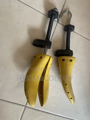 Shoe Stretchers