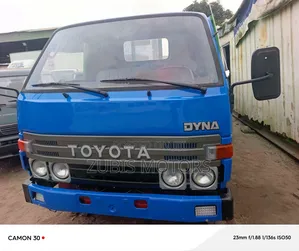 Toyota Dyna 200 Diesel Engine Normal Hand