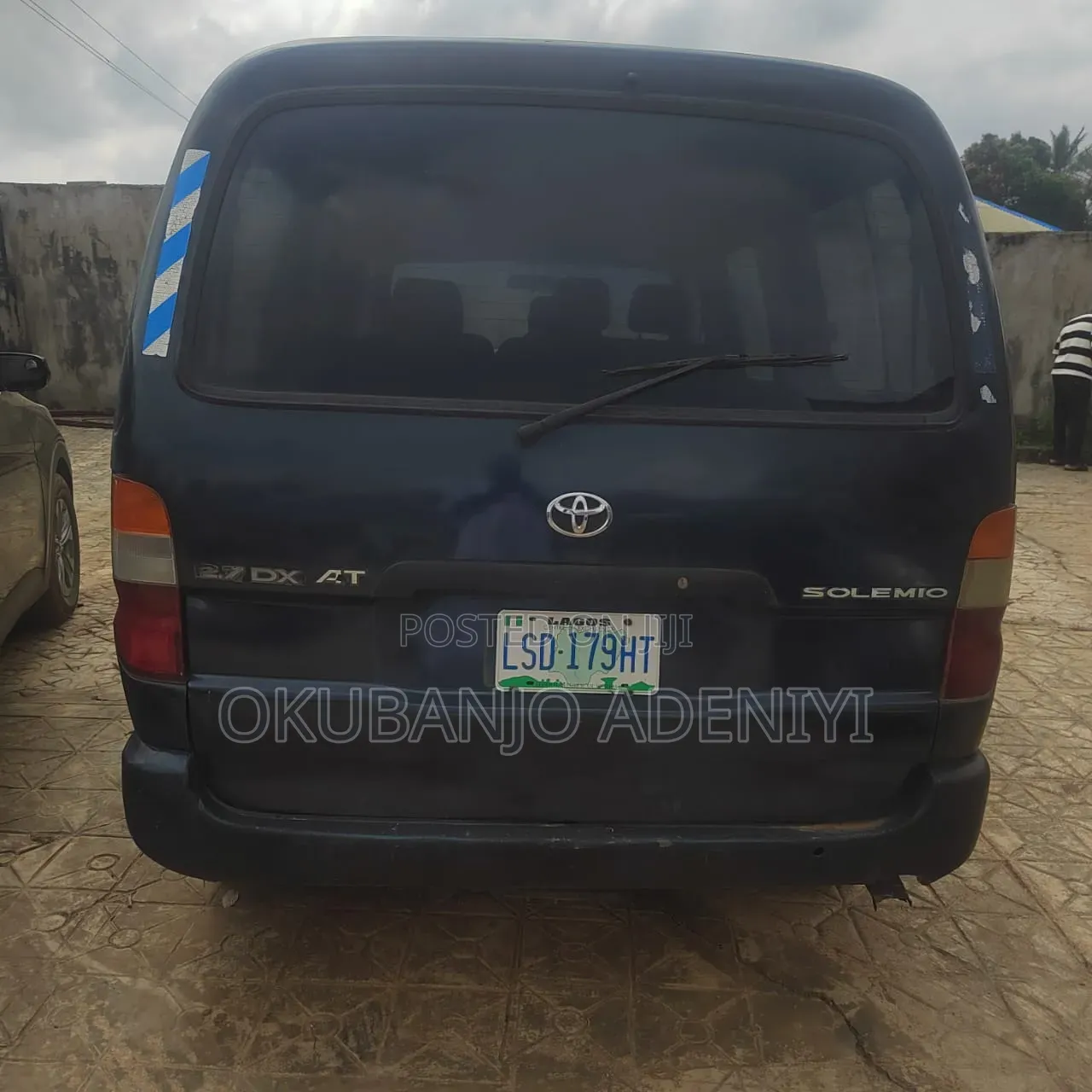 Toyota HiAce 2003 Black