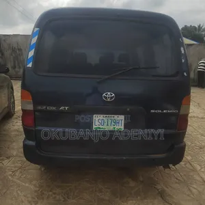 Toyota HiAce 2003 Black