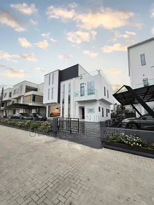 5bdrm Duplex in Osapa london for sale