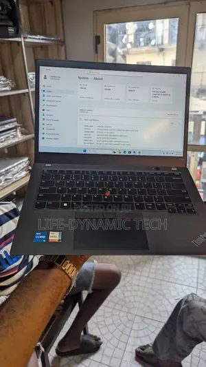 Laptop Lenovo ThinkPad T14s Gen 2 8GB Intel Core i5 SSD 256GB