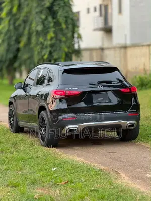 Mercedes-Benz GLA-Class 2021 Black