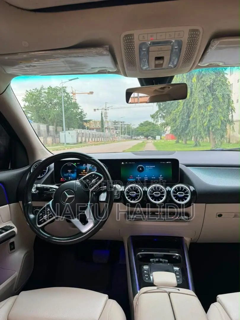Mercedes-Benz GLA-Class 2021 Black