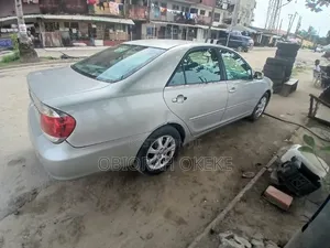 Toyota Camry 2005 Silver