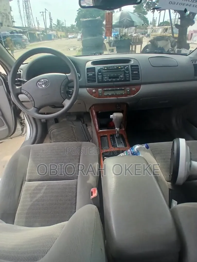 Toyota Camry 2005 Silver