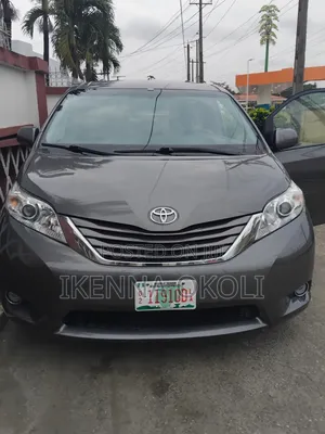 Toyota Sienna 2017 Gray