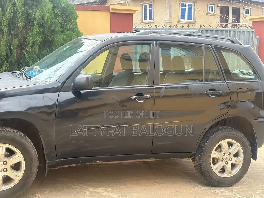 Toyota RAV4 Automatic 2003 Black