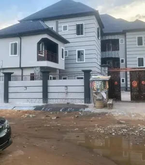 10bdrm Block of Flats in Spibat Umudagu Prof. for sale