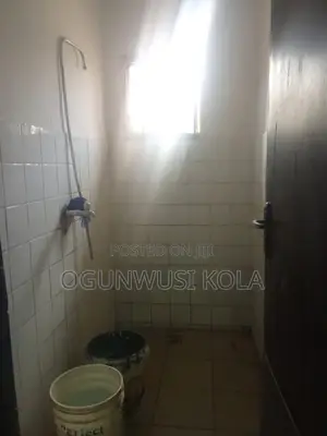 Mini Flat in Diamond Estate, Iseri Olofin for rent