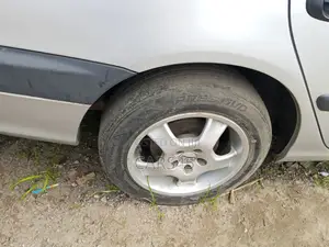 Toyota Avensis 2001 Silver