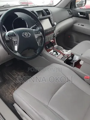 Toyota Highlander 2012 Gray