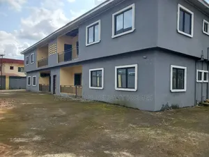 3bdrm Block of Flats in Oshimili South for sale