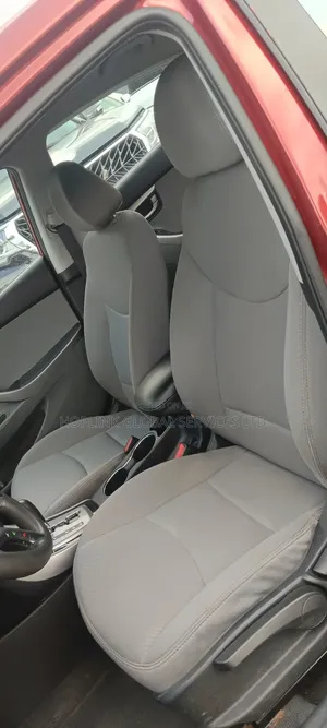 Hyundai Elantra Touring SE 2012 Red