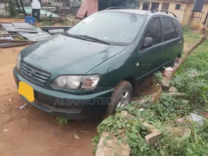 Toyota Picnic 2.0 FWD 2000 Green