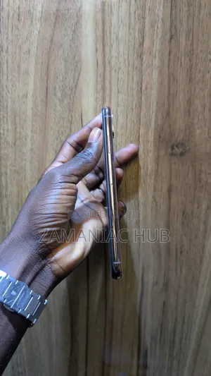 Apple iPhone XS Max 64 GB Gold