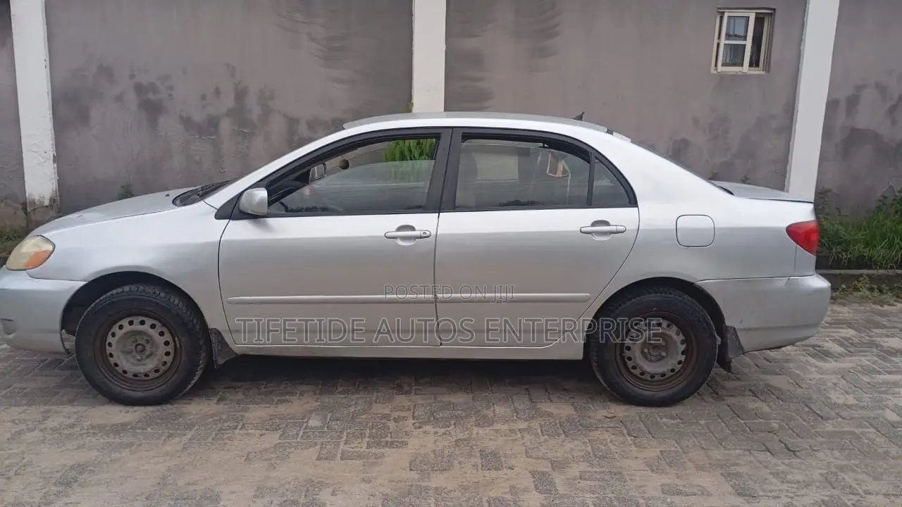 Toyota Corolla 2004 Silver