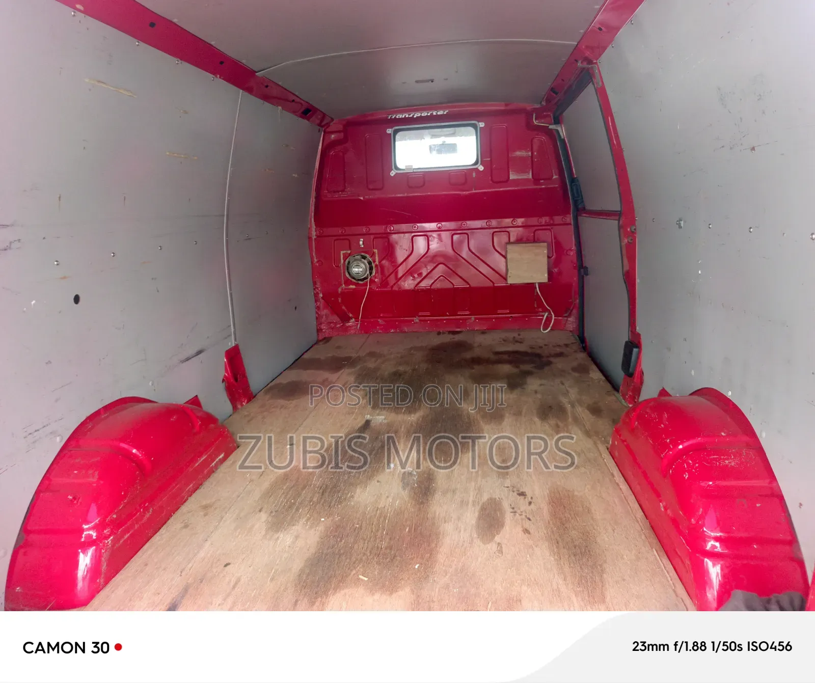 Volkswagen Transporter 2004 Red