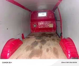 Volkswagen Transporter 2004 Red