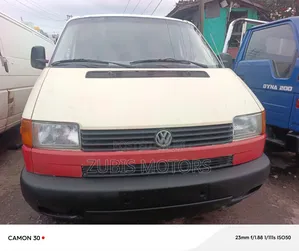 Volkswagen Transporter 2004 Pink