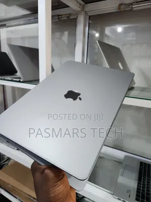Laptop Apple MacBook Air 2024 M3 8GB Apple M3 SSD 512GB