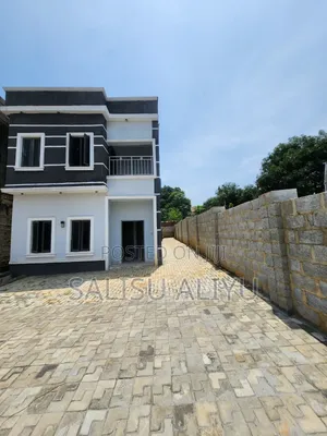 4bdrm Duplex in Life Camp for sale