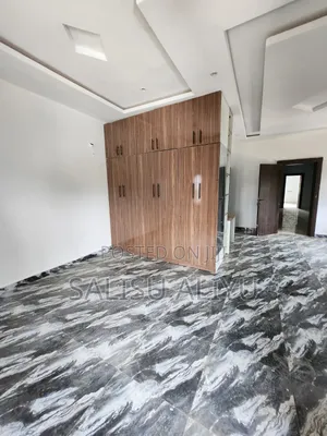 4bdrm Duplex in Life Camp for sale