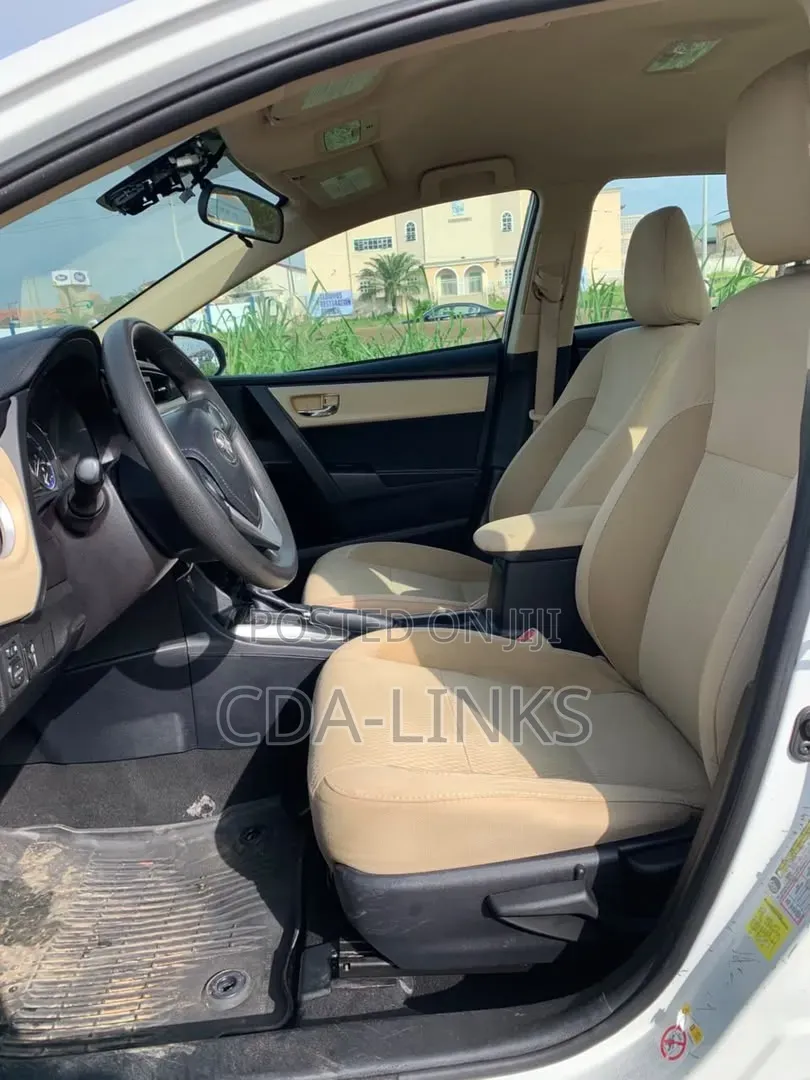 Toyota Corolla 2018 White