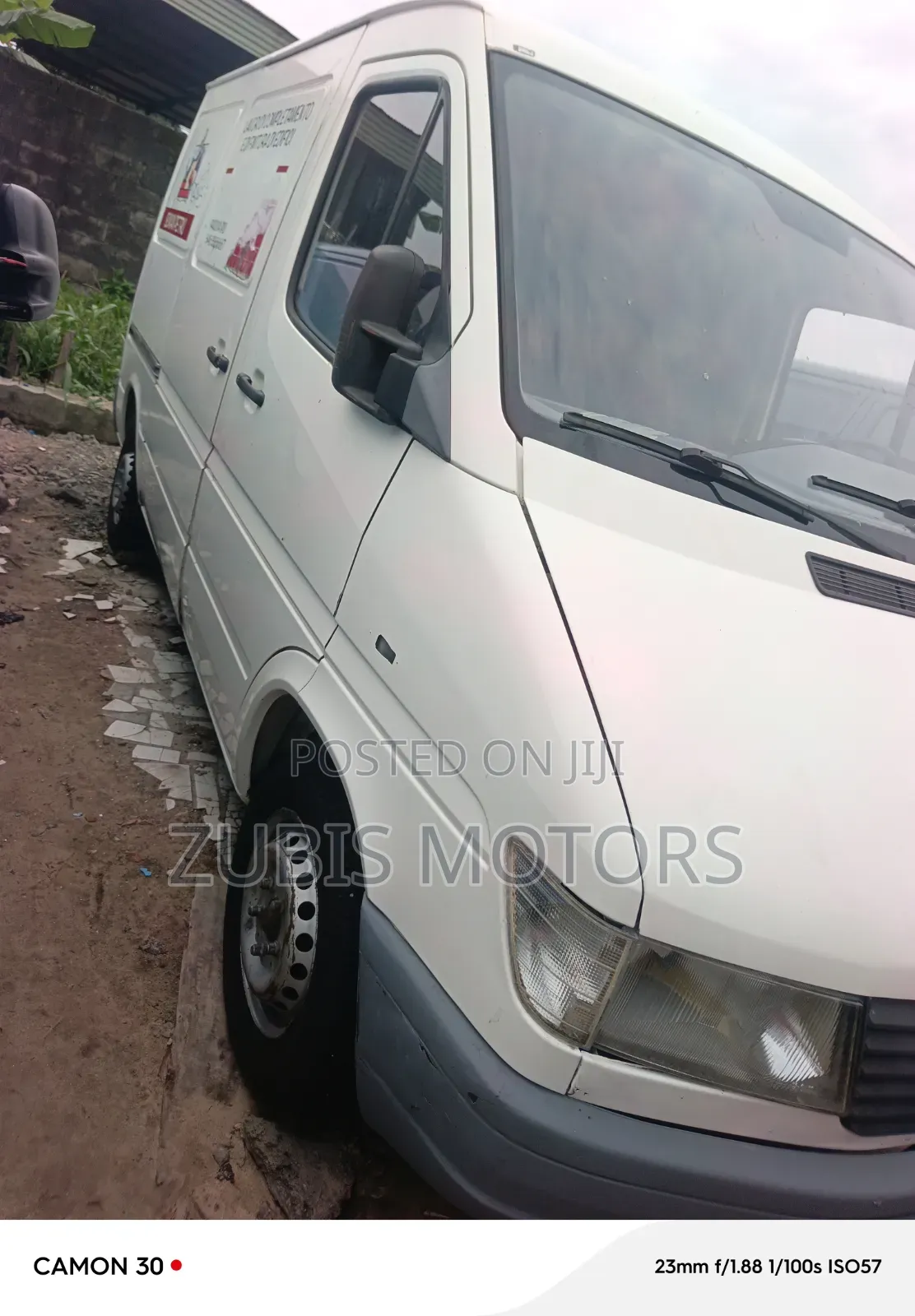 Mercedes-Benz Sprinter 2000 White