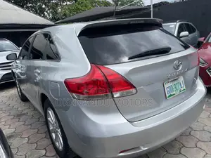 Toyota Venza AWD 2012 Silver