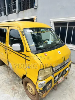 Suzuki Every 2010 Yellow