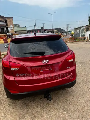 Hyundai Tucson 2015 Red